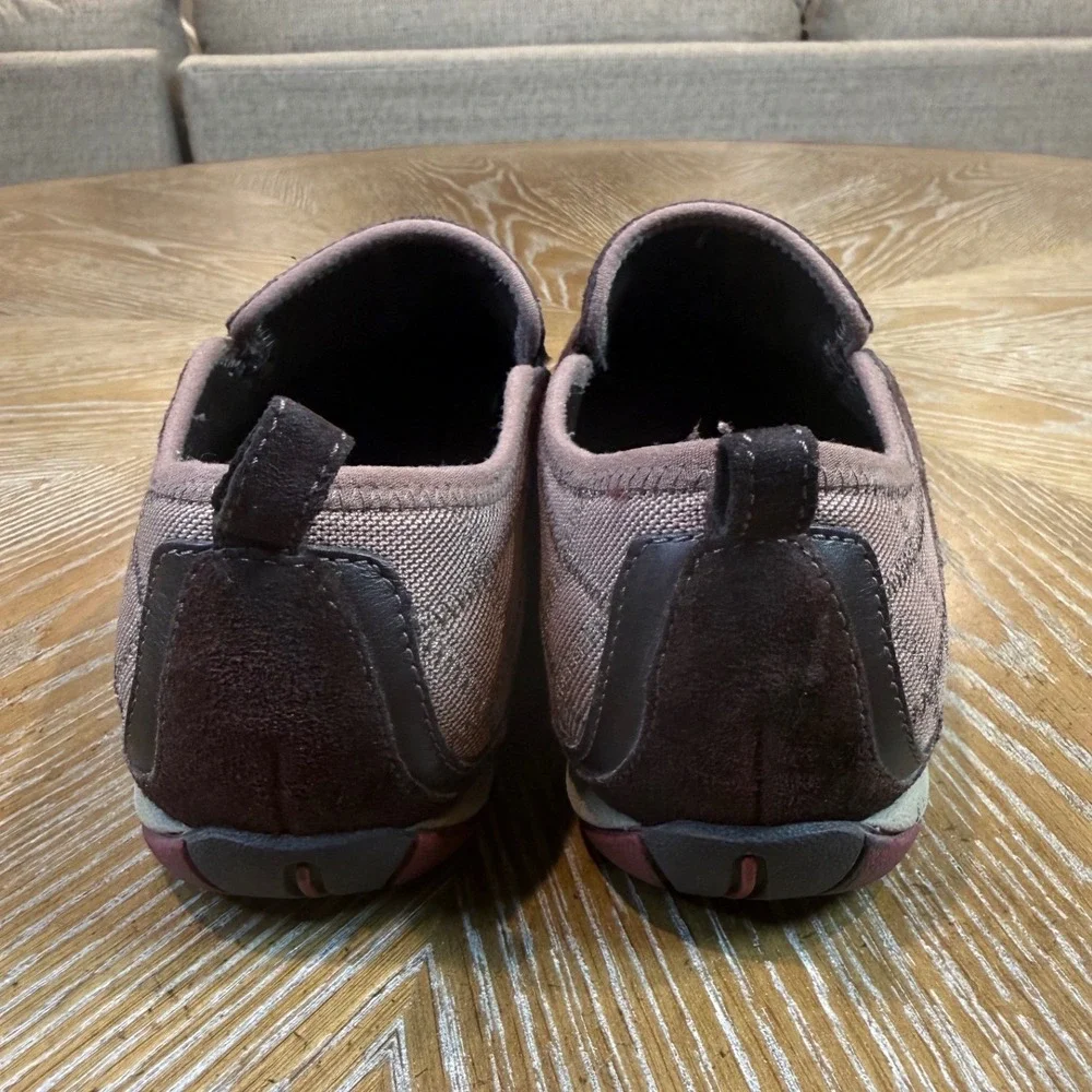 Merrell see photos